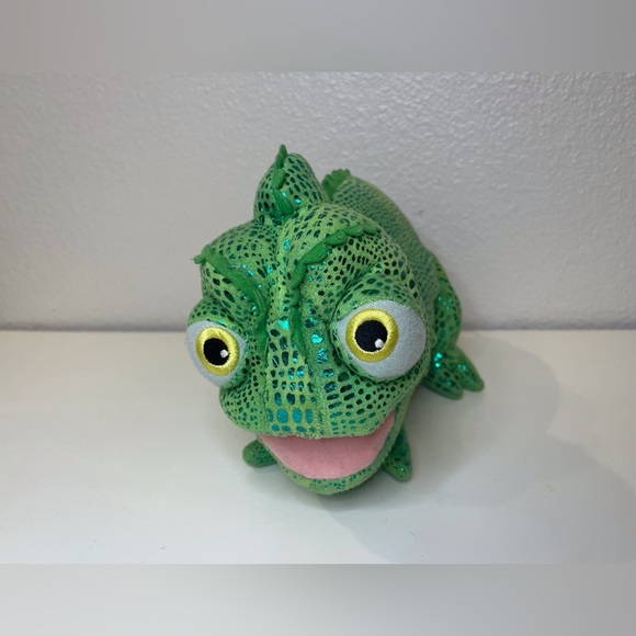 Disneyland Walt Disney World Tangled Pascal‎ The Chameleon Metallic Green Plush - Picture 1 of 8